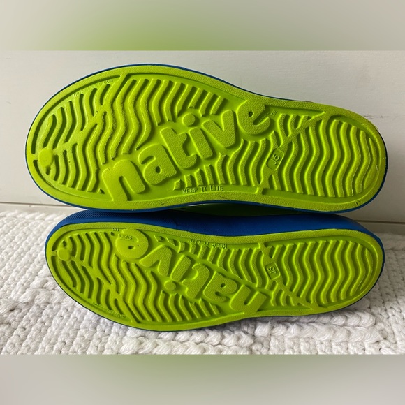 Native Boy or Girl Slip On Water Shoes Youth J5 - Picture 6 of 9